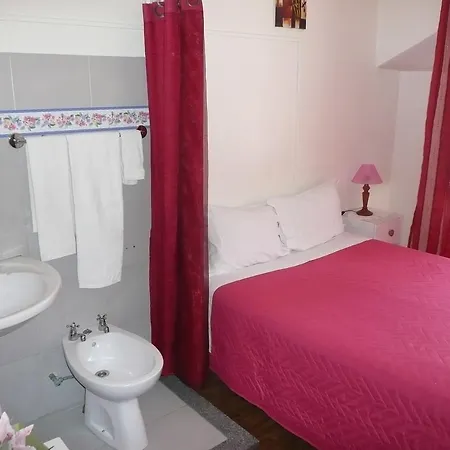 بيت ضيافة Pensao Prata *