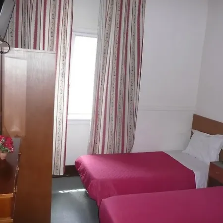 بيت ضيافة Pensao Prata