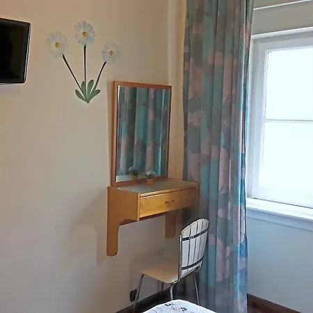 Pensao Prata بيت ضيافة *